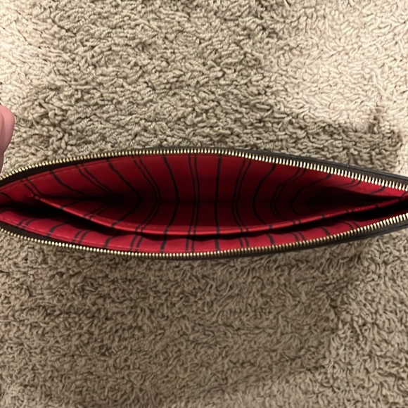 Louis Vuitton Ebene Neverfull Pouch - Picture 5 of 6